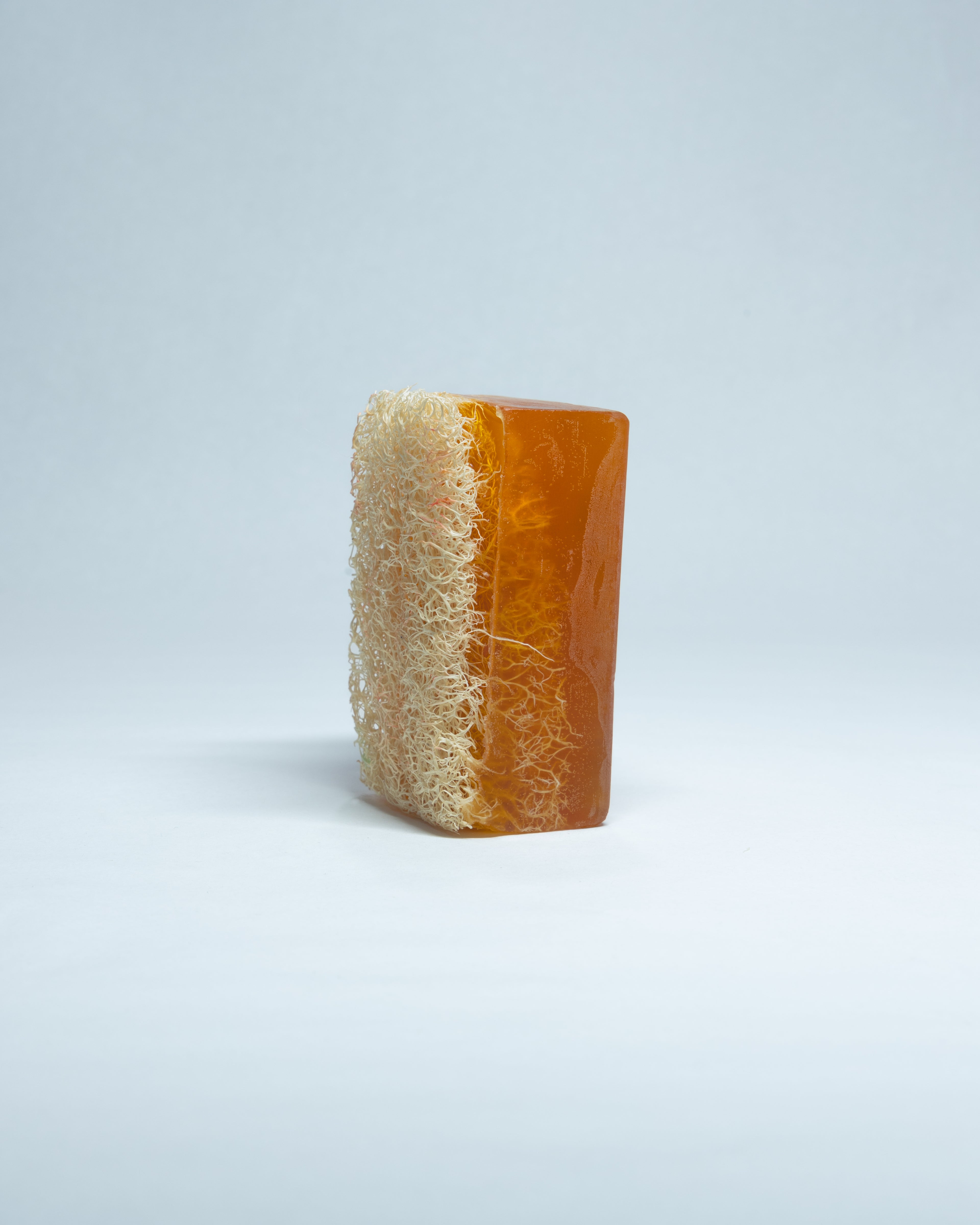 Savon Artisanal à l’Acide Kojique – Éclat & Uniformité de la Peau